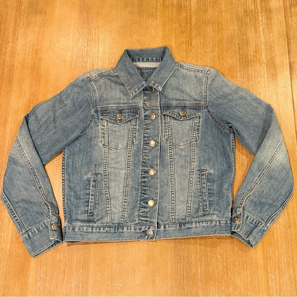The Limited Women’s Blue Denim Jacket Medium Wash‎ Size S